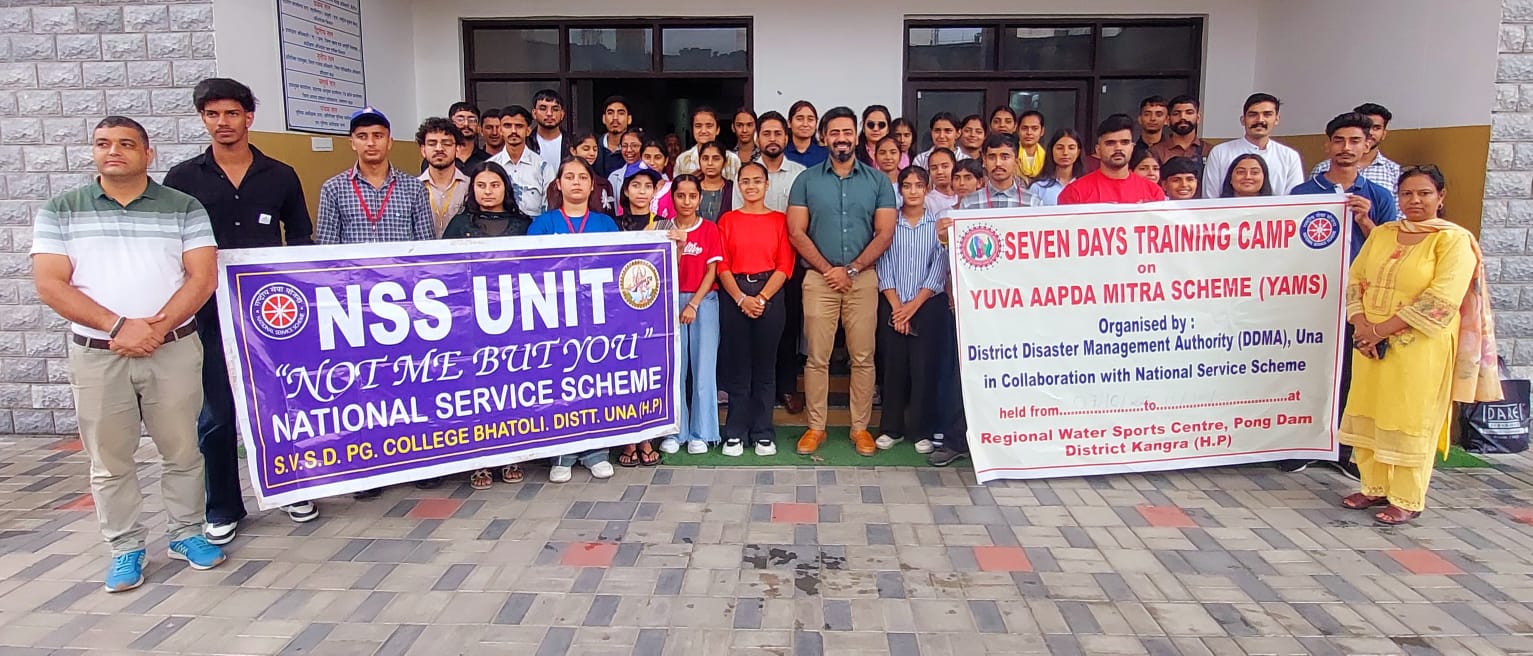 The Deputy Commissioner sent off a 50-member volunteer team for training at Pong Dam.